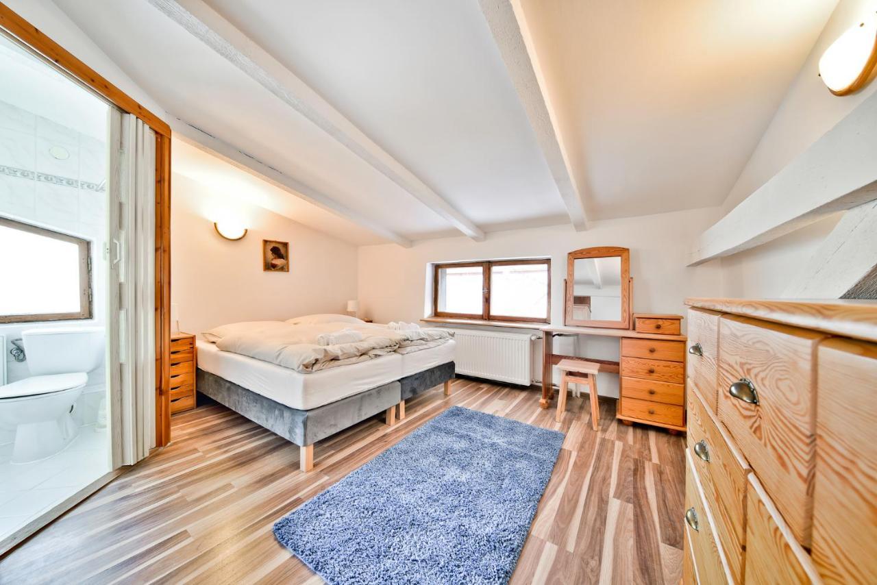 Quadruple Room with Mountain View,749990012:JPEG